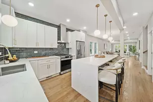 4842 W Warwick Ave, Chicago, IL 60641 - Photo 2