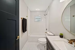 4842 W Warwick Ave, Chicago, IL 60641 - Photo 12