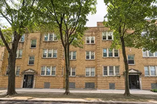 3717 W Cullom Ave, Chicago, IL 60618 - Photo 1