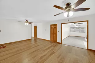 724 Union Ave, Romeoville, IL 60446 - Photo 8