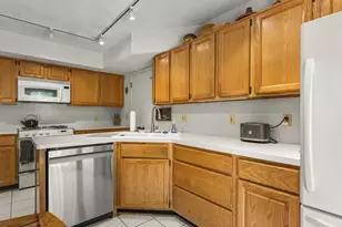 5121 Brookview Rd, Rockford, IL 61107 - Photo 8
