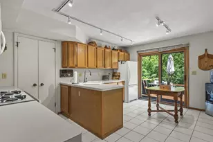 5121 Brookview Rd, Rockford, IL 61107 - Photo 10