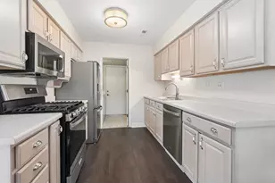 7605 Bristol Ct, Woodridge, IL 60517 - Photo 14