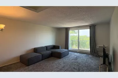 9701 N Dee Road N #6K, Niles, IL 60714 - Photo 4