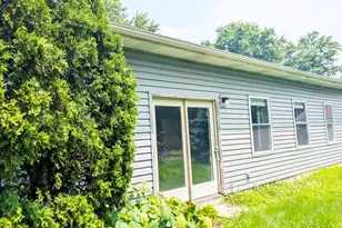 568 Manor Pl, Aurora, IL 60506 - Photo 16