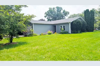 568 Manor Place, Aurora, IL 60506 - Photo 2