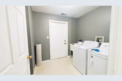 568 Manor Place, Aurora, IL 60506 - Photo 14