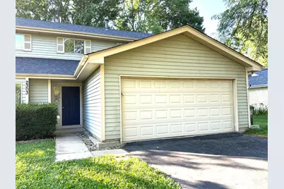 2303 Woodview Lane, Naperville, IL 60565 - Photo 2