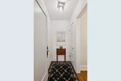 542 W Brompton Avenue #1N, Chicago, IL 60657 - Photo 2