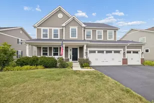 13824 Amelia Dr, Lemont, IL 60439 - Photo 2