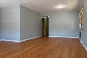 7323 W Higgins Ave, Chicago, IL 60656 - Photo 2