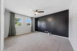 790 Evergreen Ln, Hoffman Estates, IL 60169 - Photo 10