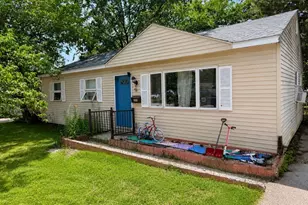205 Caddy Ave, Carpentersville, IL 60110 - Photo 1