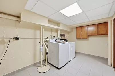 221 Cascade Drive, Indian Head Park, IL 60525 - Photo 22