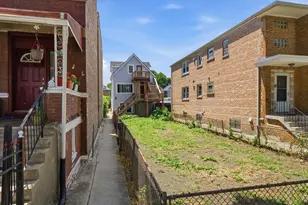 2627 W Montgomery Ave, Chicago, IL 60632 - Photo 20