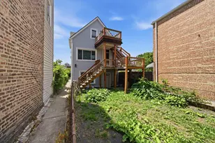 2627 W Montgomery Ave, Chicago, IL 60632 - Photo 1