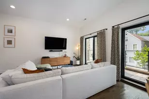 2104 W Belmont Ave, Chicago, IL 60618 - Photo 4