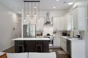 2104 W Belmont Ave, Chicago, IL 60618 - Photo 8