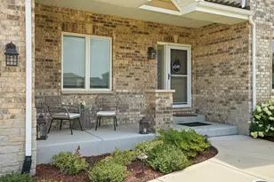 8279 Katie Ln, Frankfort, IL 60423 - Photo 4