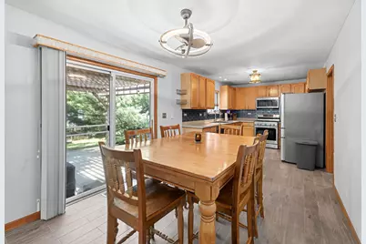 818 Willow Street, Kirkland, IL 60146 - Photo 6