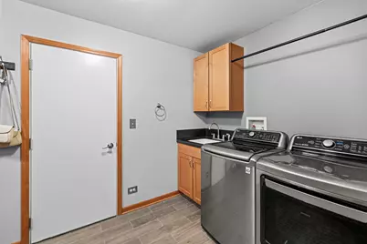 818 Willow Street, Kirkland, IL 60146 - Photo 10