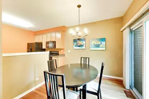923 Kings Canyon Dr, Streamwood, IL 60107 - Photo 4