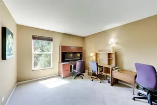 923 Kings Canyon Dr, Streamwood, IL 60107 - Photo 8