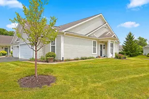 13500 Yellow Pine Dr, Huntley, IL 60142 - Photo 2