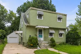 732 Bangs St, Aurora, IL 60505 - Photo 1