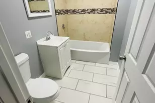 1411 E 67th Pl, Chicago, IL 60637 - Photo 8