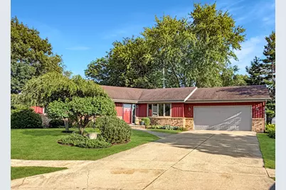 829 Sutton Place, Freeport, IL 61032 - Photo 1