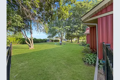 829 Sutton Place, Freeport, IL 61032 - Photo 44