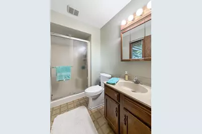 829 Sutton Place, Freeport, IL 61032 - Photo 22