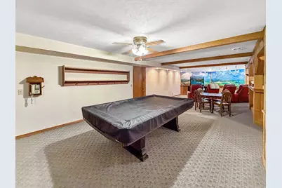 829 Sutton Place, Freeport, IL 61032 - Photo 32