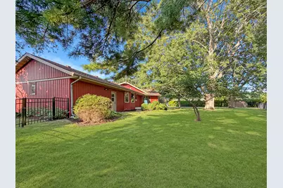 829 Sutton Place, Freeport, IL 61032 - Photo 50