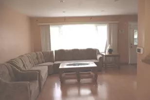 182 Roxbury Ln, Des Plaines, IL 60018 - Photo 6