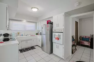 3046 S 24th Ave, Broadview, IL 60155 - Photo 8