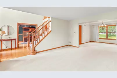 997 S Hampton Court, Aurora, IL 60506 - Photo 6