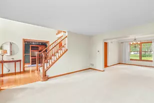 997 S Hampton Ct, Aurora, IL 60506 - Photo 6