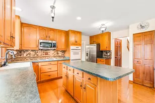 997 S Hampton Ct, Aurora, IL 60506 - Photo 12