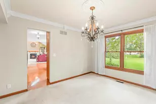 997 S Hampton Ct, Aurora, IL 60506 - Photo 8