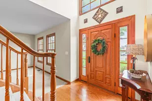 997 S Hampton Ct, Aurora, IL 60506 - Photo 4