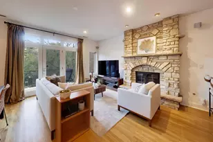 1922 W Armitage Ave, Chicago, IL 60622 - Photo 4
