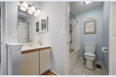 8037 Wildwood Lane, Darien, IL 60561 - Photo 10