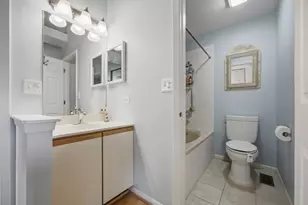 8037 Wildwood Ln, Darien, IL 60561 - Photo 10