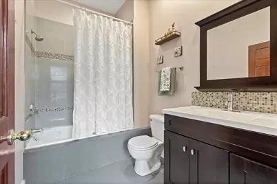 7510 N Greenview Avenue #3, Chicago, IL 60626 - Photo 14
