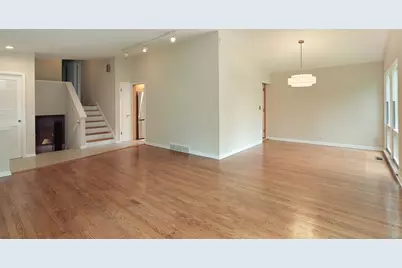 9255 Springfield Avenue, Evanston, IL 60203 - Photo 4