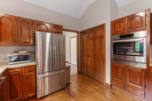 2145 Kenton Ln, Libertyville, IL 60048 - Photo 12