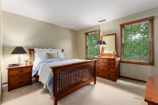 2145 Kenton Ln, Libertyville, IL 60048 - Photo 30