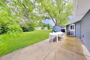 10 Rugby Rd, Lake Zurich, IL 60047 - Photo 36